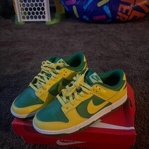 I’m selling multiple pairs of only worn once men’s Nike dunks